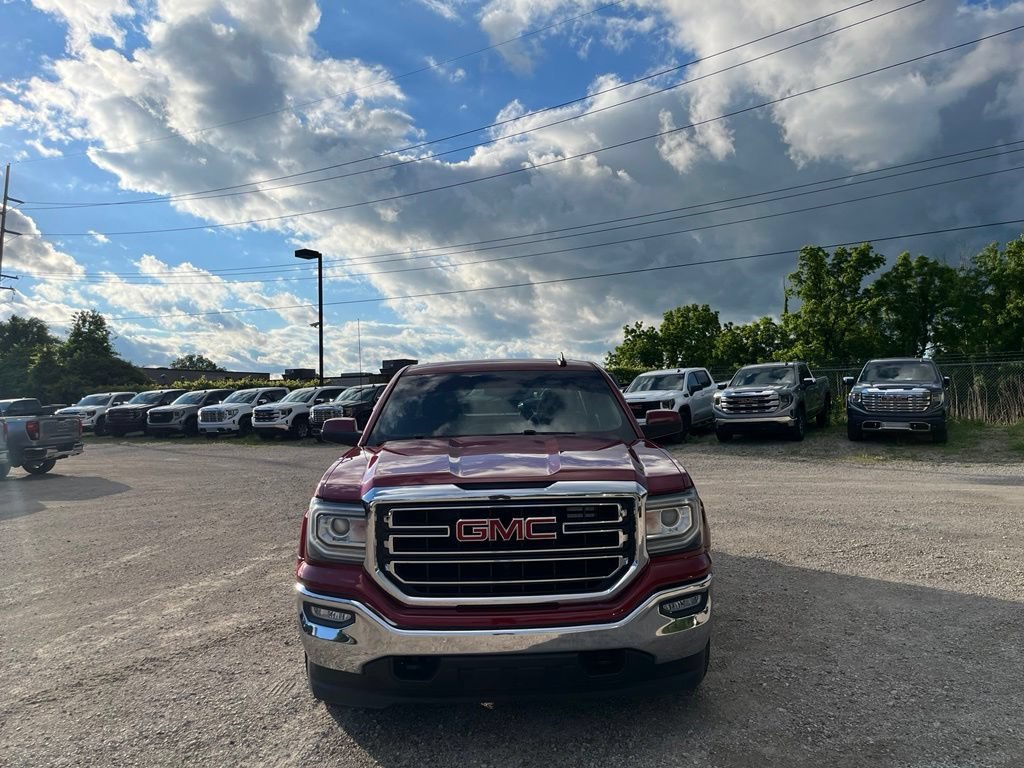 Used 2019 RED QUARTZ TINTCOAT GMC SLE image 3