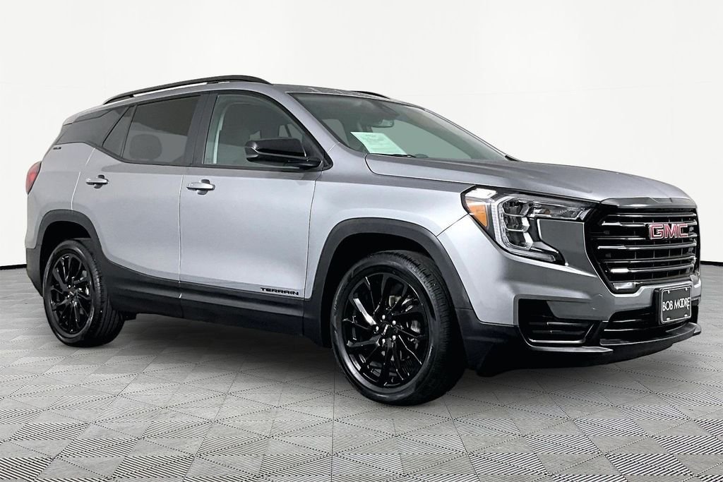 Used 2023 Silver GMC SLE image 3