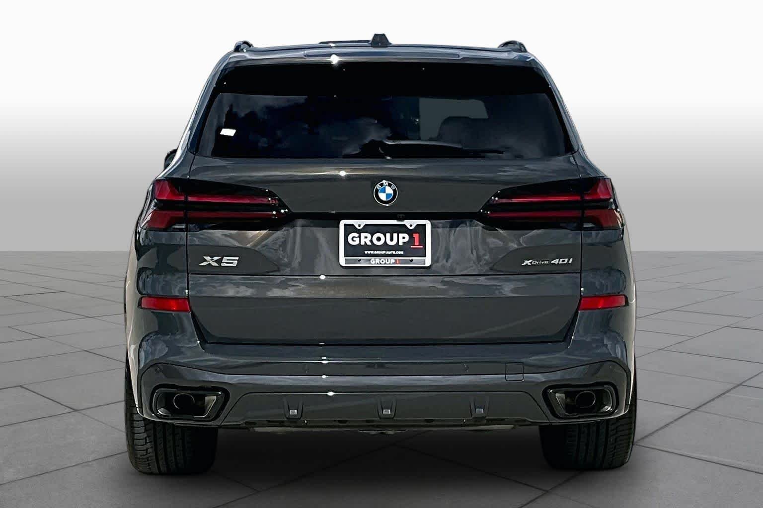 Certified Used 2026 Dravit Grey Metallic BMW xDrive40i image 4