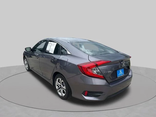 Used 2017  Honda LX image 4