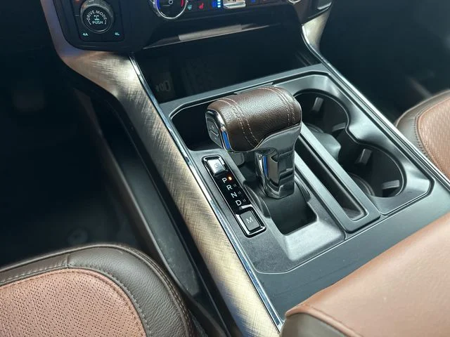 Used 2025  Ford King Ranch image 21