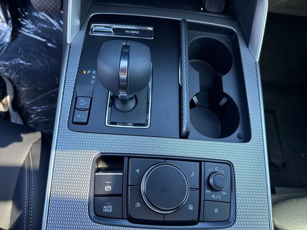 New 2026 Platinum Mazda 3.3 Turbo Premium Plus image 26