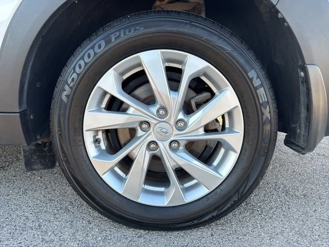 Certified Used 2021 White Hyundai Value image 22