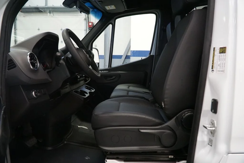 New 2026  Mercedes-Benz Cargo 144 WB image 8