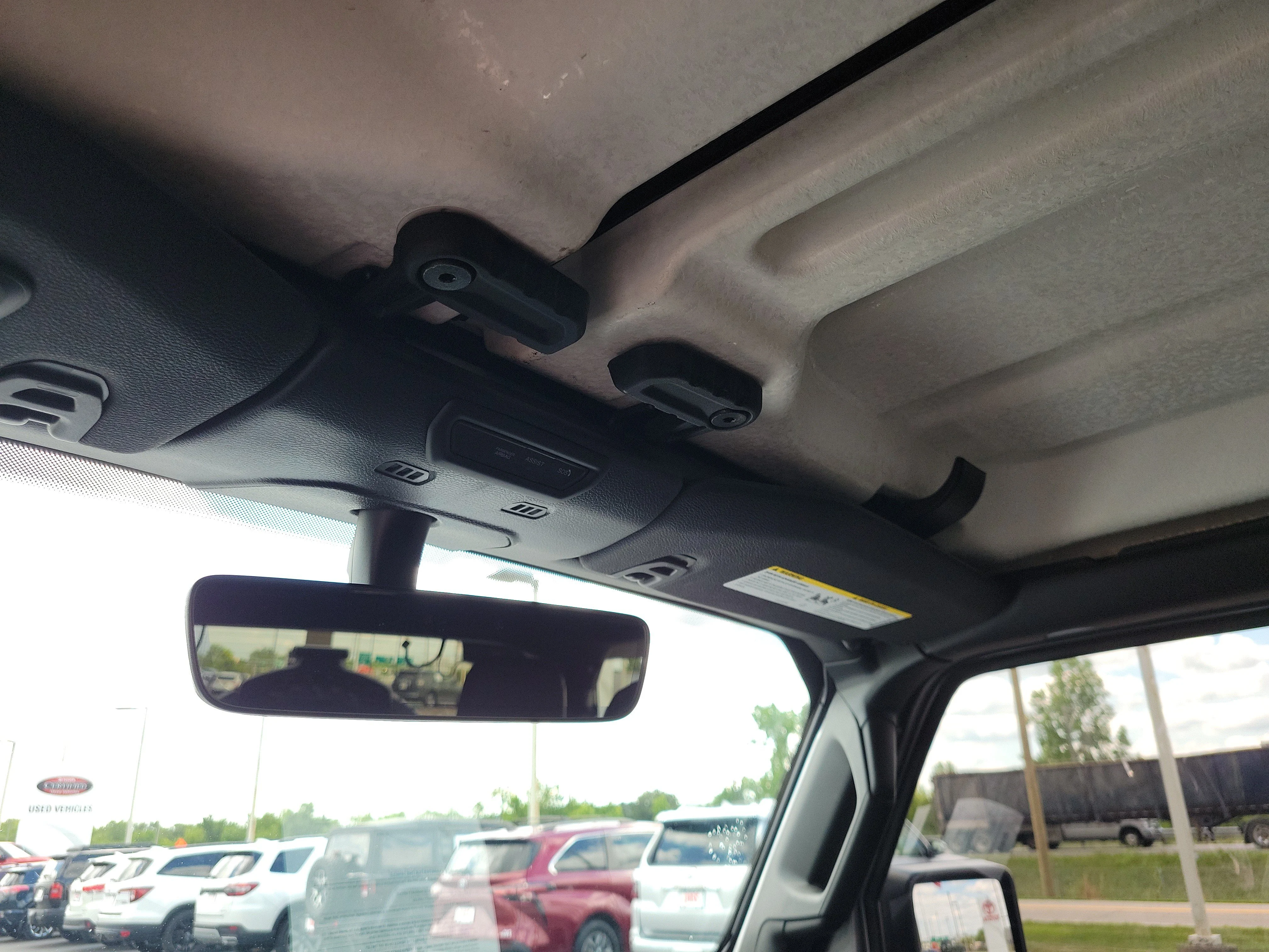 Used 2021 Billet Silver Metallic Clear Coat Jeep High Altitude image 30