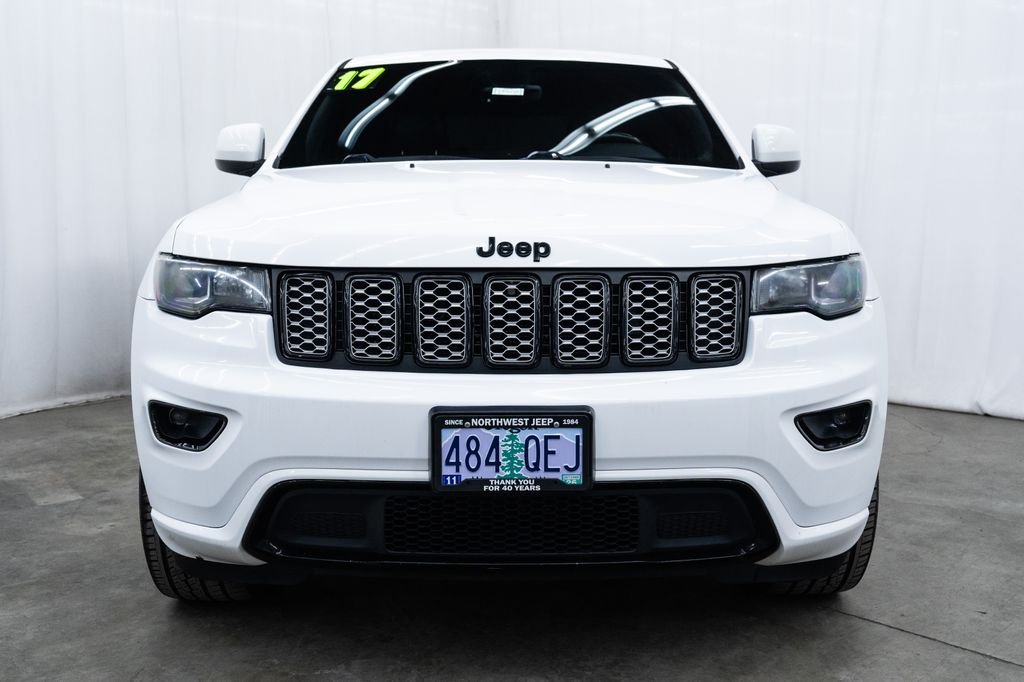 Used 2017 Jeep Grand Cherokee Altitude with VIN 1C4RJEAG1HC953050 for sale in Beaverton, OR