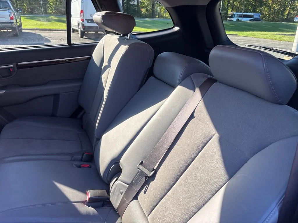 Used 2011 Gray Hyundai SE image 15
