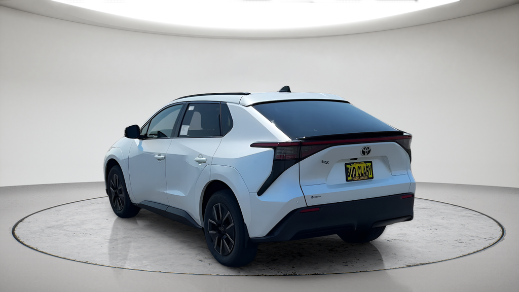 New 2026 Wind Chill Pearl Toyota XLE image 9