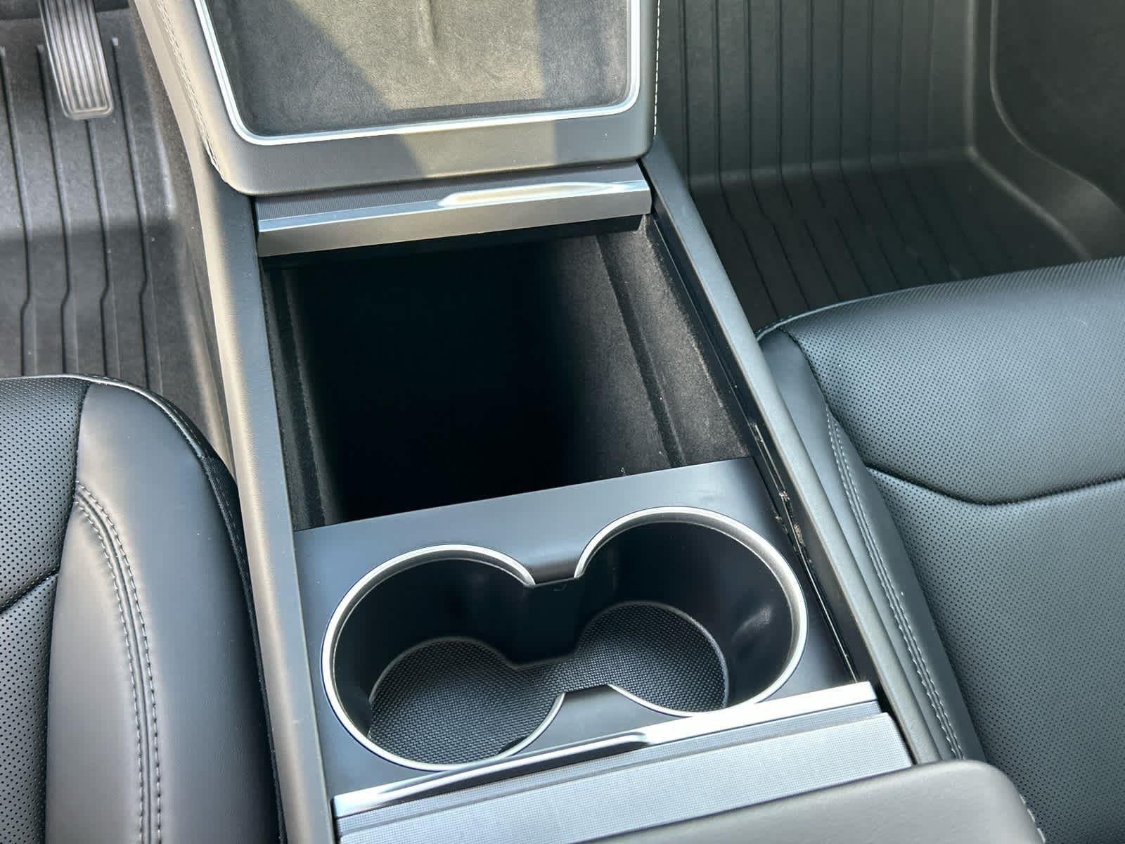 2026 Tesla Model Y Premium - Photo 33