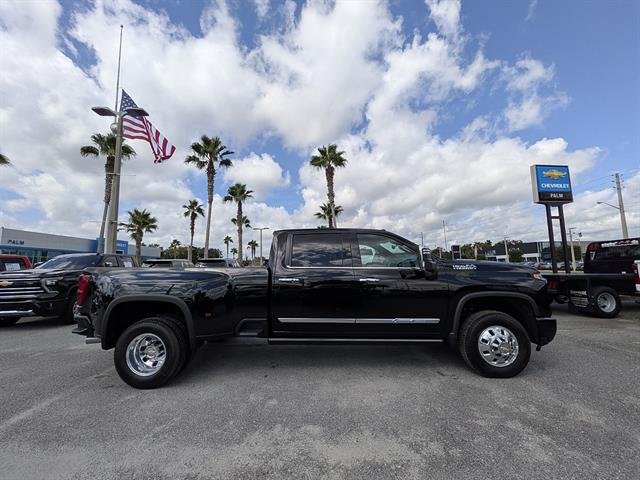 New 2026 Black Chevrolet High Country DRW image 2