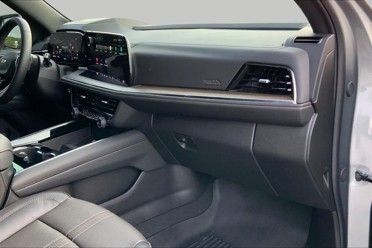 Used 2025 Sterling Gray Metallic Chevrolet High Country image 18