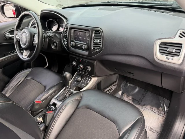 Used 2017 Diamond Black Jeep  image 35