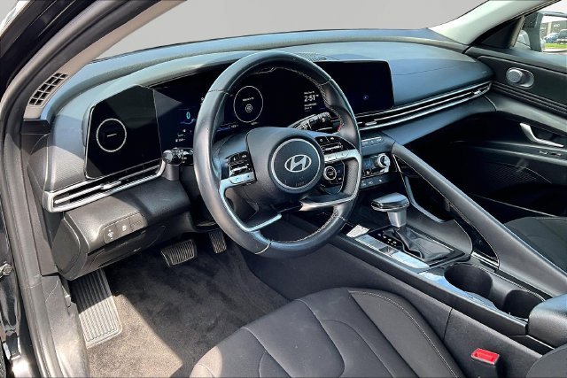 Used 2024 Black Hyundai SEL image 13