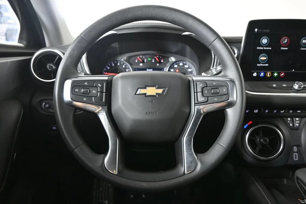 Used 2024 Black Chevrolet 2LT image 33