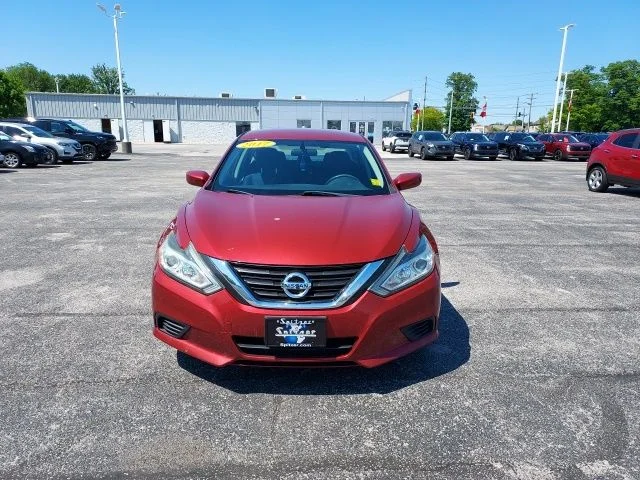 Used 2017 Red Nissan 2.5 S image 9