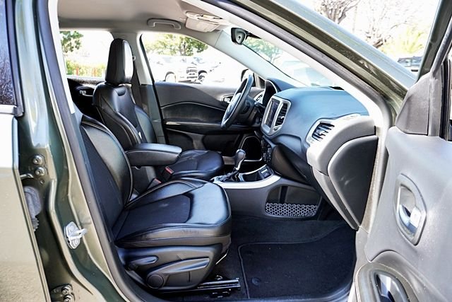 Used 2018 Green Jeep Latitude image 10