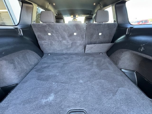 Used 2018 Red Jeep Laredo E image 30