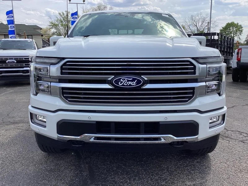 New 2026 Star White Metallic Tri-Coat Ford Platinum® image 2