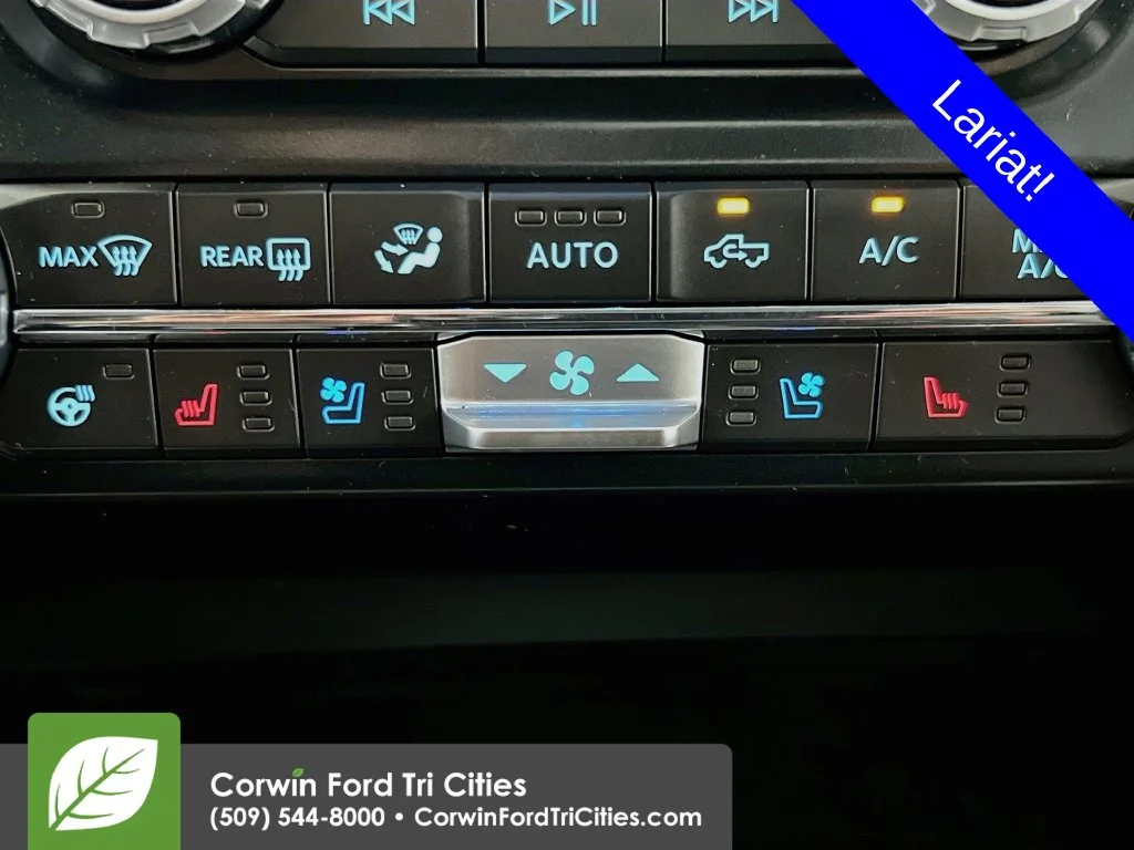 Used 2022 Atlas Blue Metallic Ford Lariat image 24