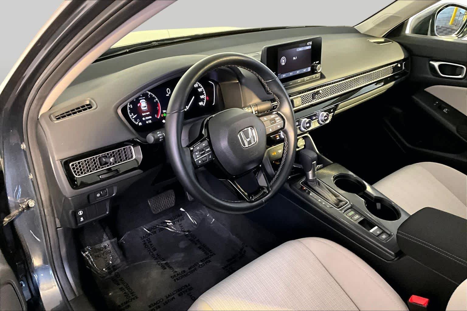 Used 2024 Meteorite Gray Metallic Honda EX image 18
