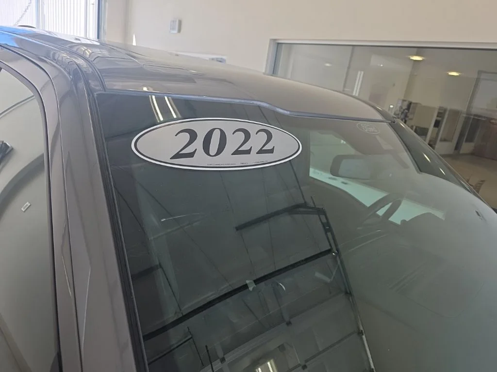 Used 2022 Gray Metallic Ford Lariat image 25
