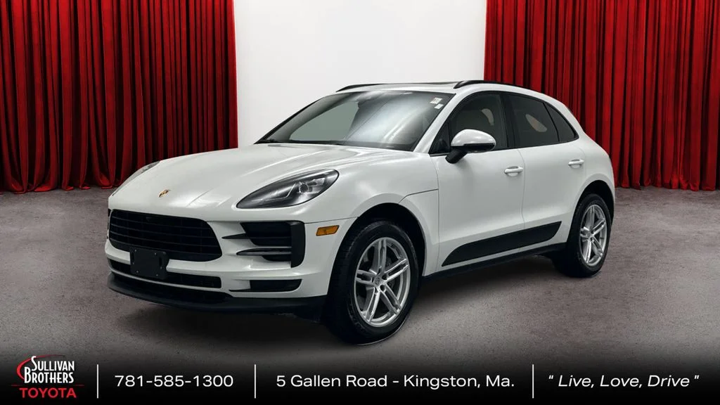 2021 Porsche Macan -'s photo