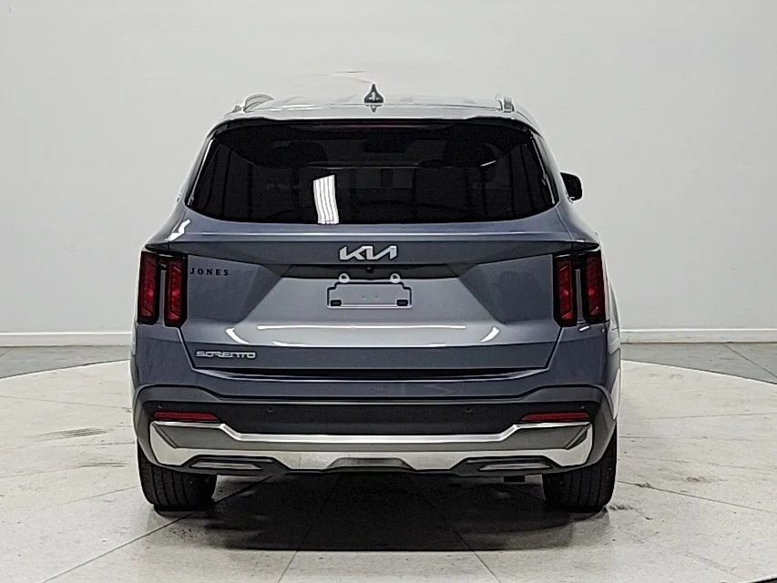 Used 2025 Silver Kia EX image 6