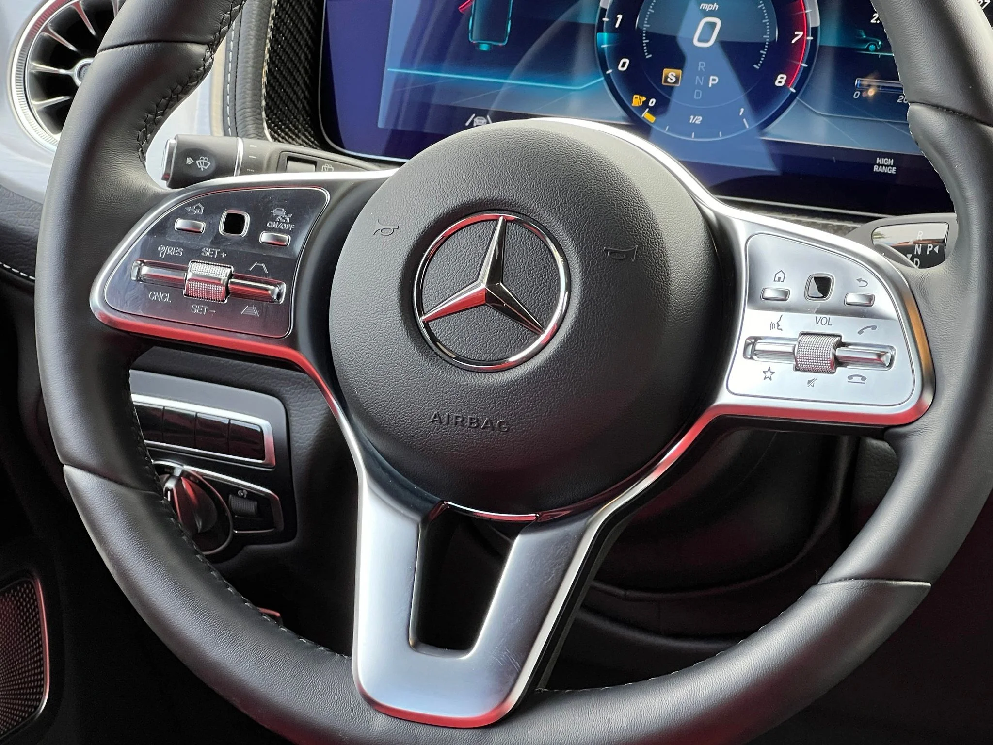 Used 2023  Mercedes-Benz G 550 image 28