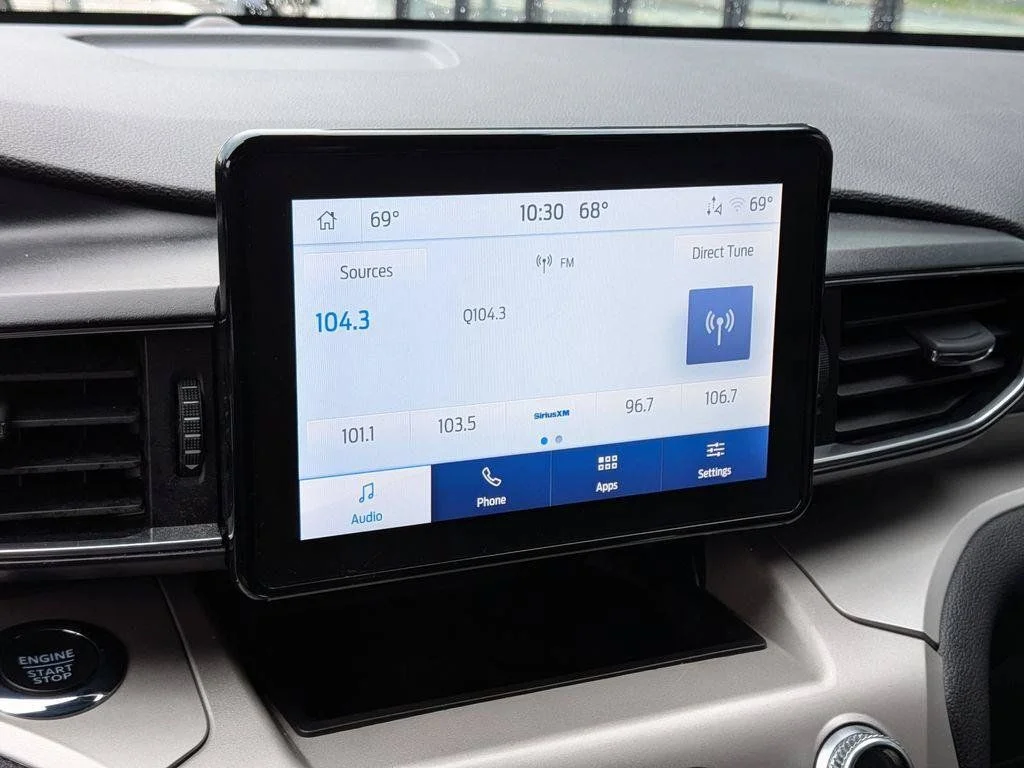 Used 2023 Black Ford XLT image 19