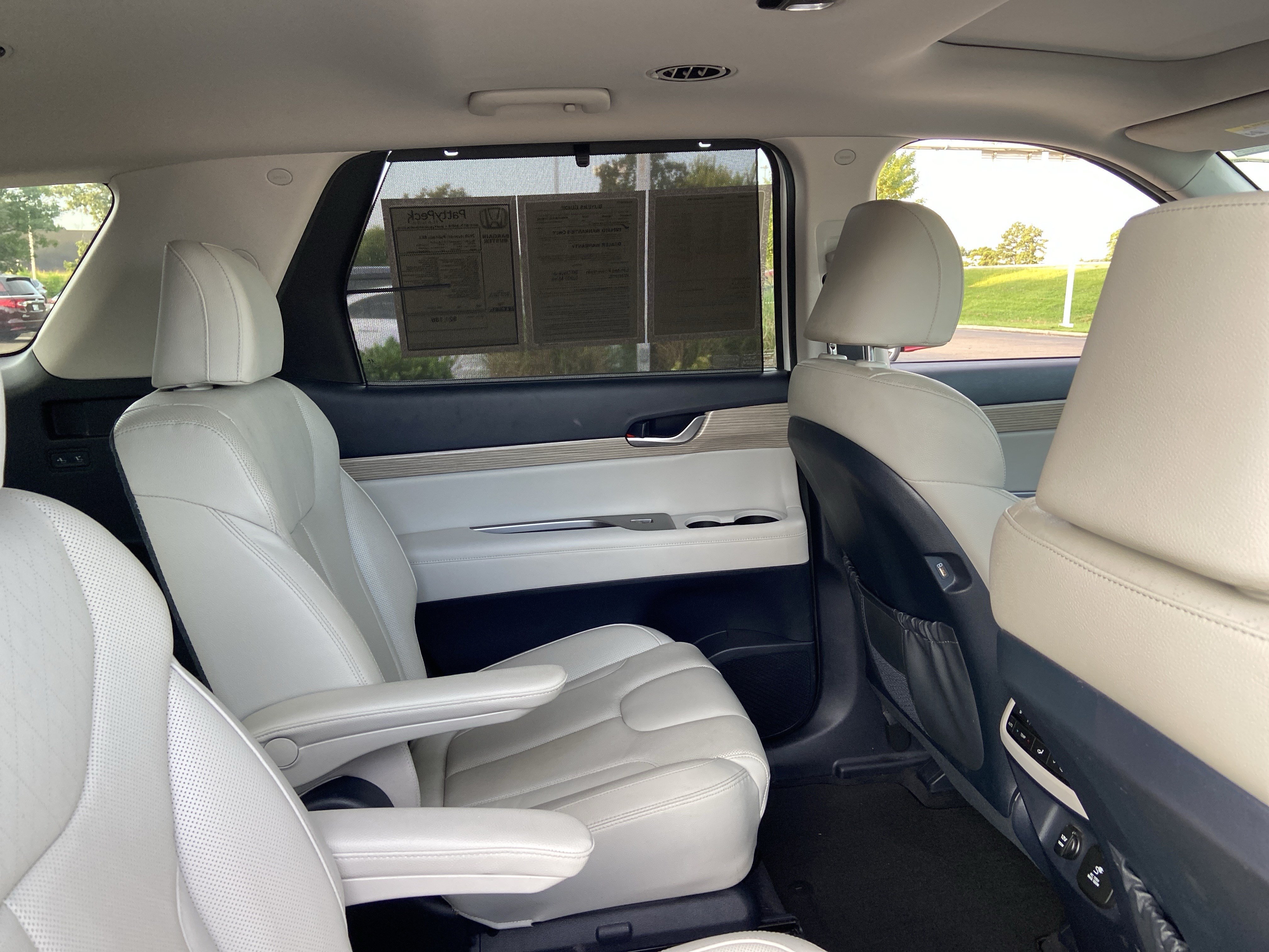 Used 2020 Hyper White Hyundai SEL image 21