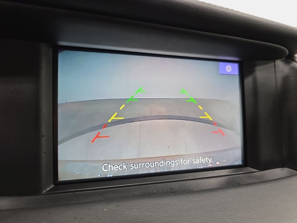 Used 2017 Liquid Copper INFINITI Premium image 22
