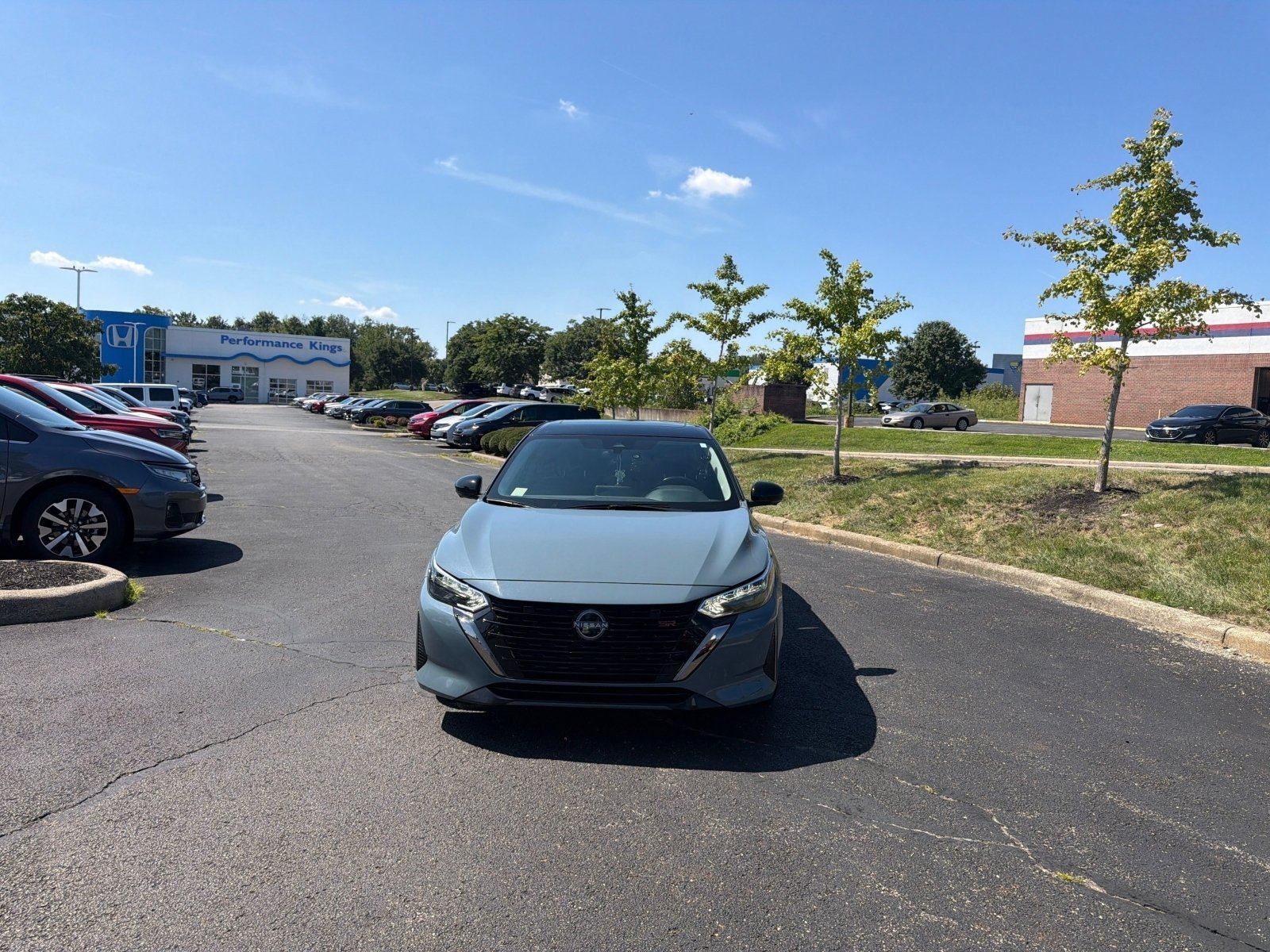 Used 2024 Atlantic Gray Metallic/Super Black Nissan SR image 4