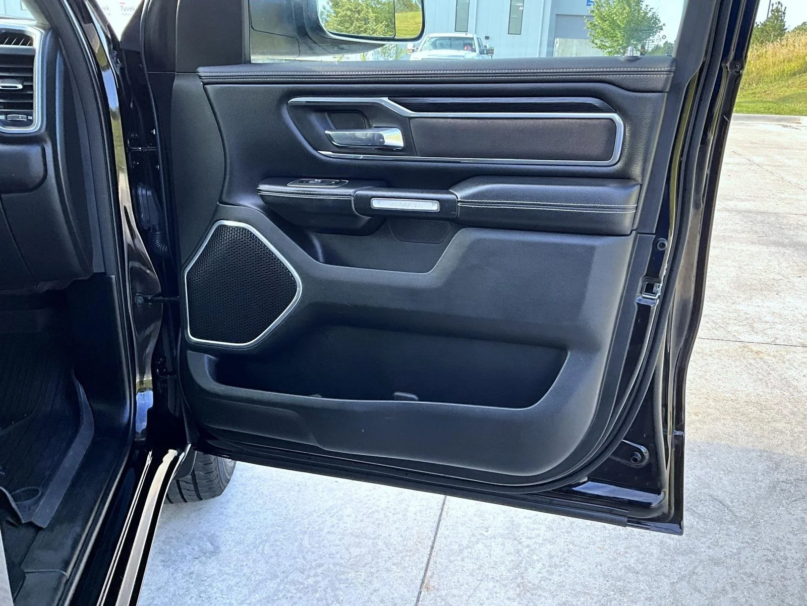 2023 RAM Ram 1500 Pickup Laramie - Photo 17