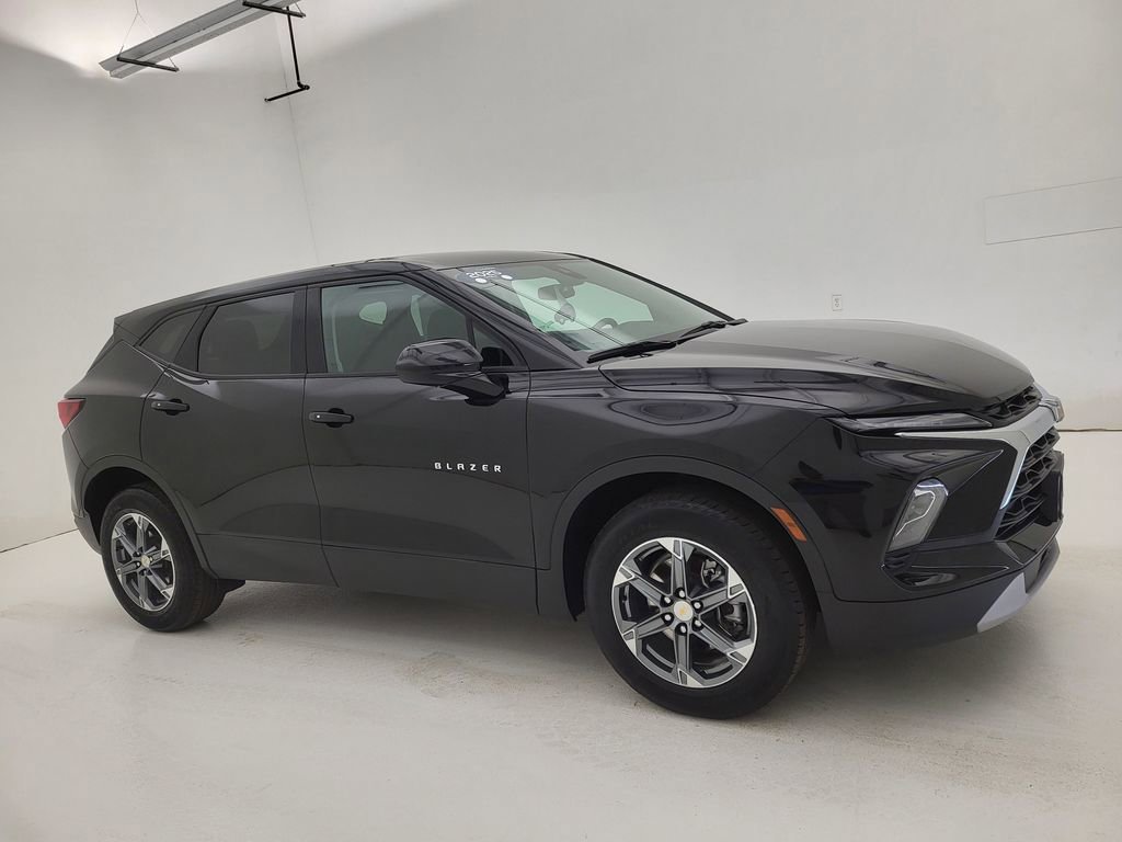 2025 Chevrolet Blazer 2.0T 2LT AWD's photo