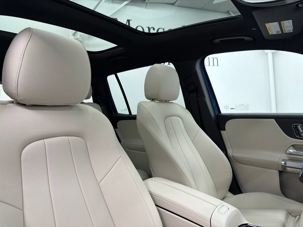 New 2026 Starling Blue Metallic Mercedes-Benz GLB 250 image 63