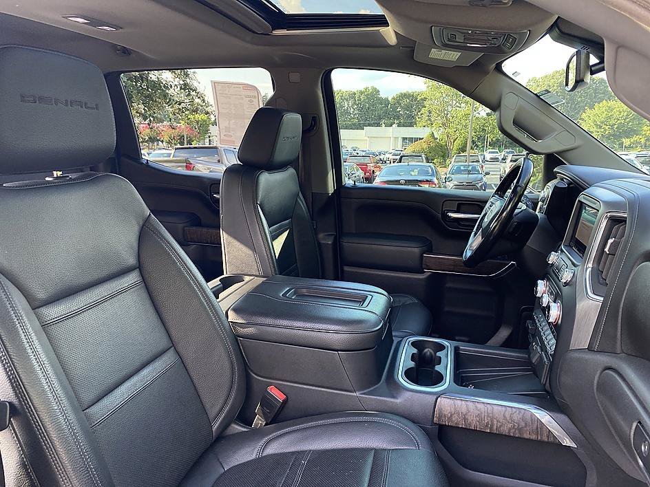 Used 2021 White Frost Tricoat GMC Denali image 22