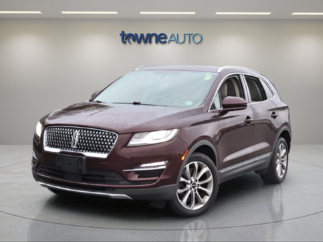 Used 2019 Burgundy Lincoln Select image 2