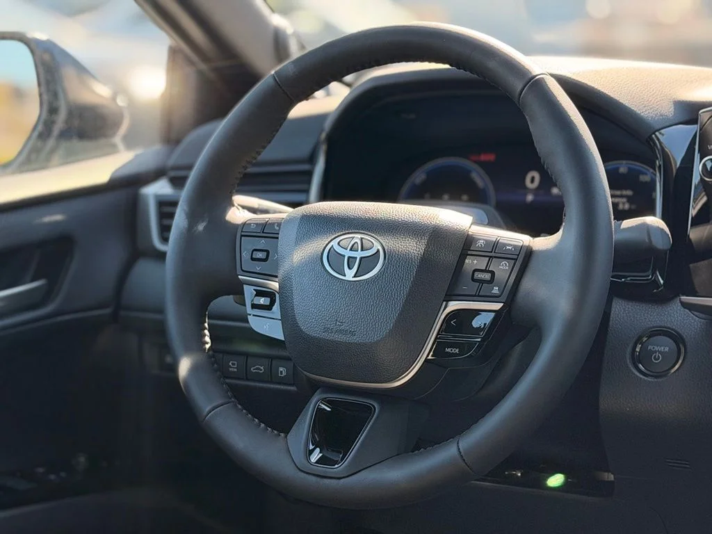 Used 2026  Toyota XSE image 16