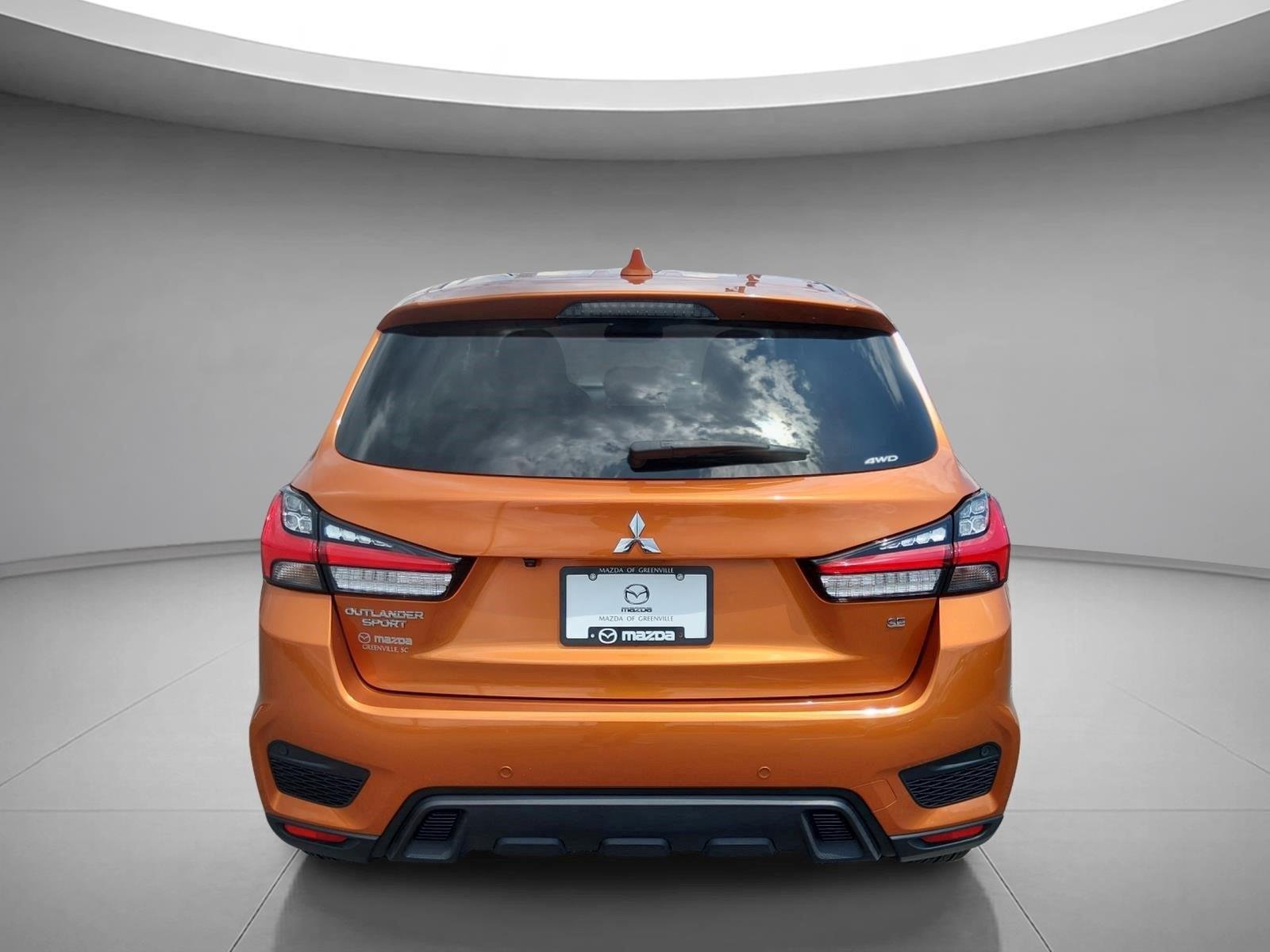 Used 2023 Sunshine Orange Metallic Mitsubishi ES image 4