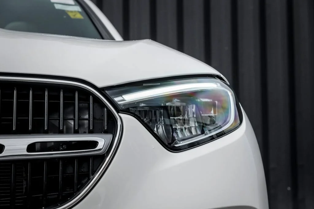 New 2026 Polar White Mercedes-Benz GLC 300 image 38