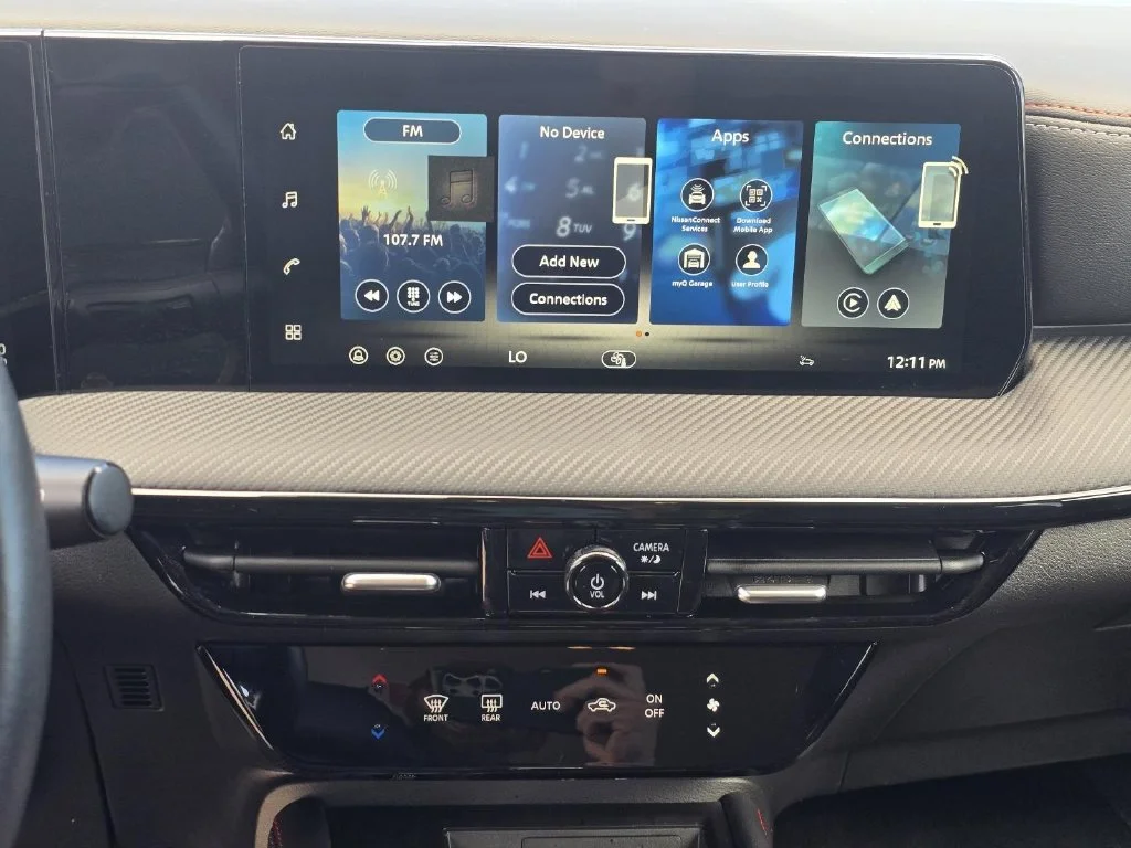 Used 2026 Black Nissan SR image 17