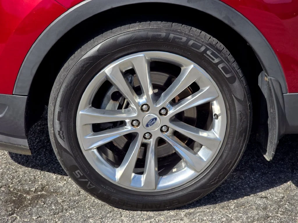 Used 2019 Red Ford XLT image 25