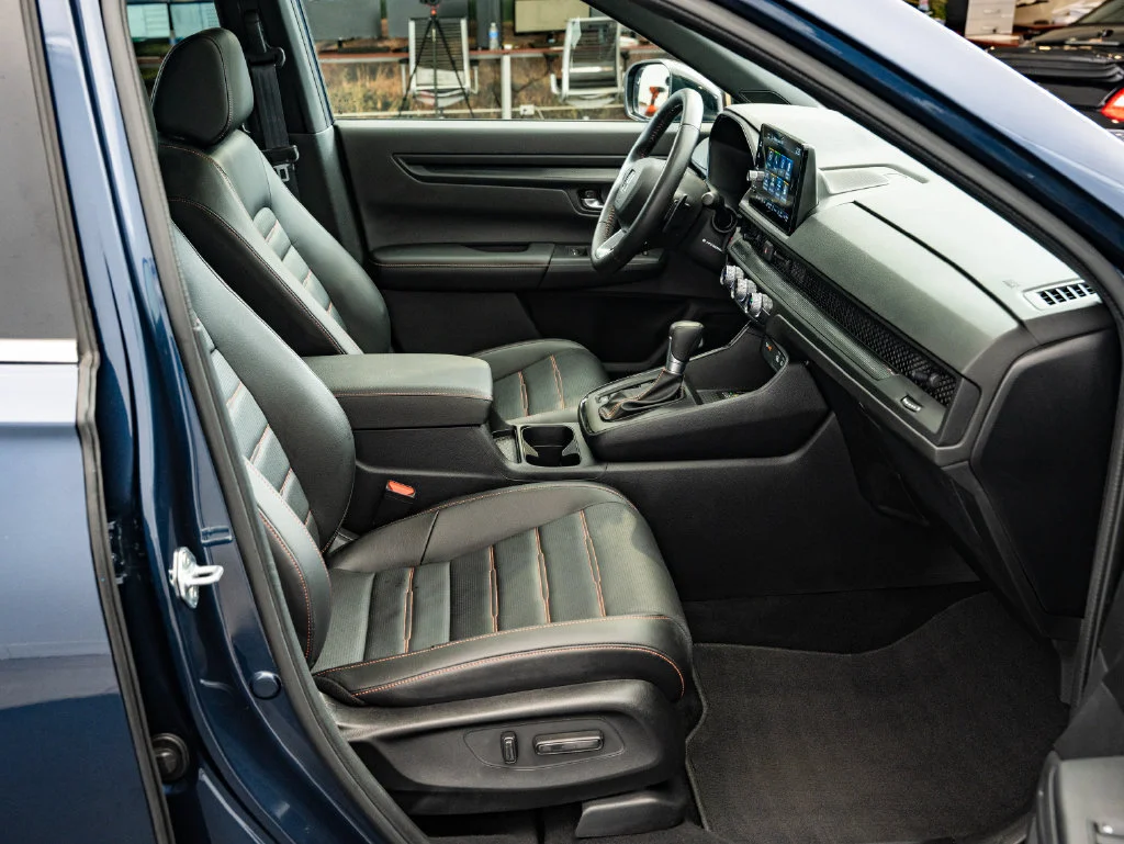 Used 2025 Canyon River Blue Metallic Honda Sport-L image 25