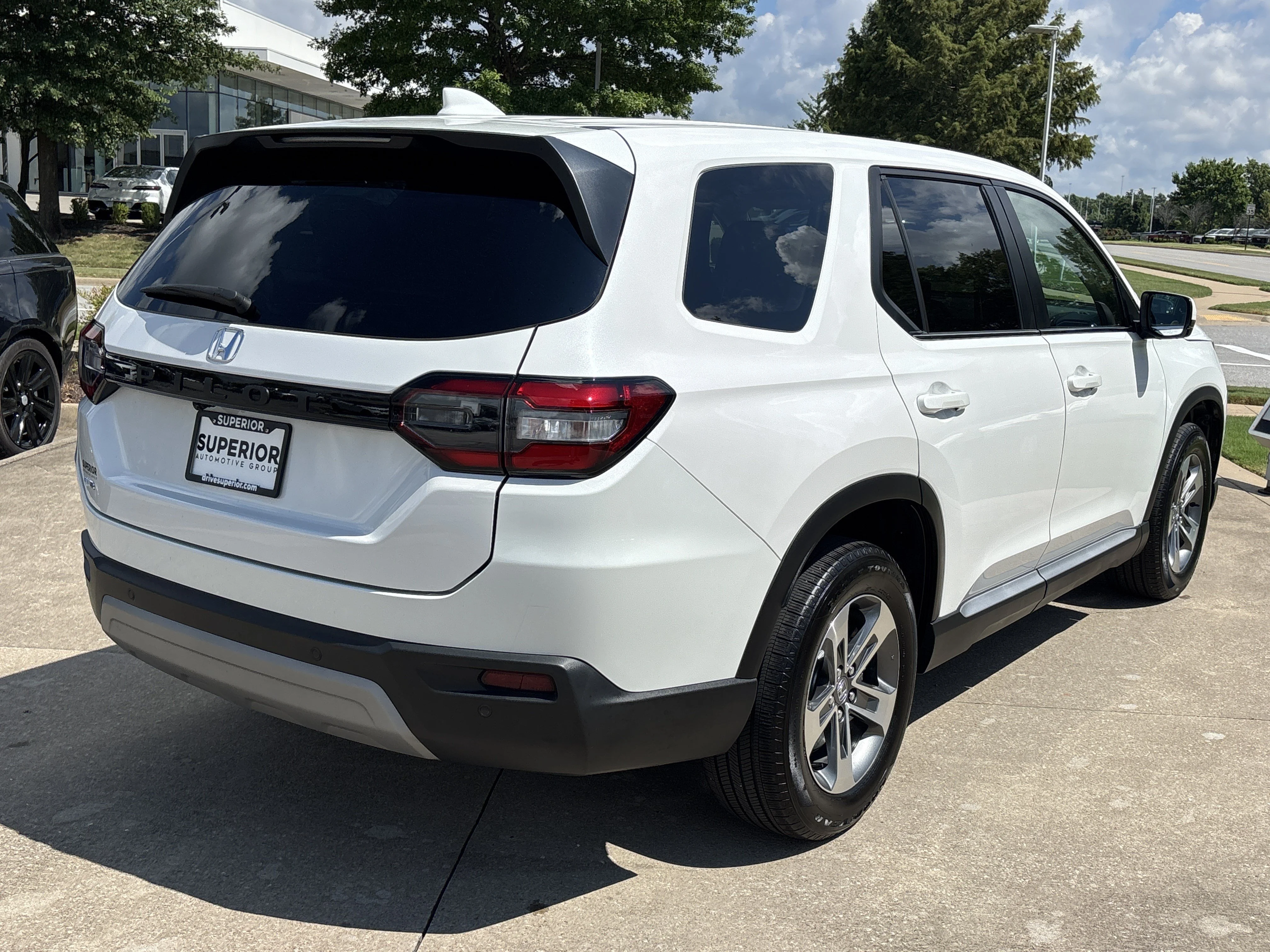 Used 2025 Platinum White Pearl Honda EX-L AWD image 3