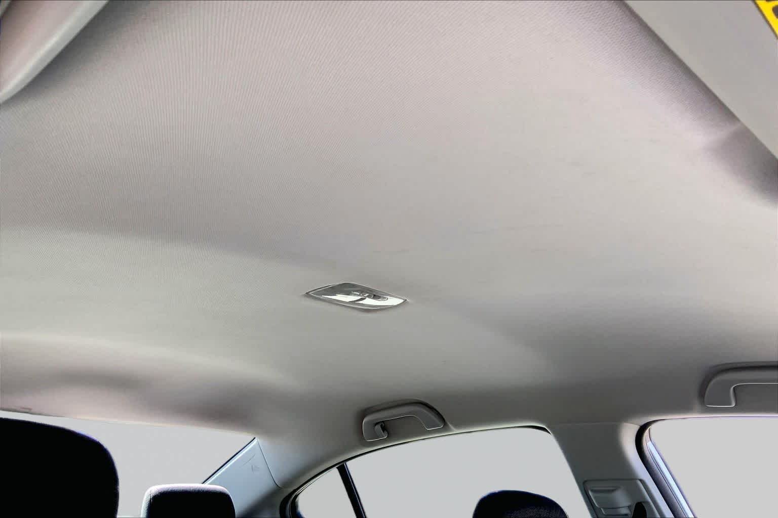 Used 2013 Alabaster Silver Metallic Honda LX image 13