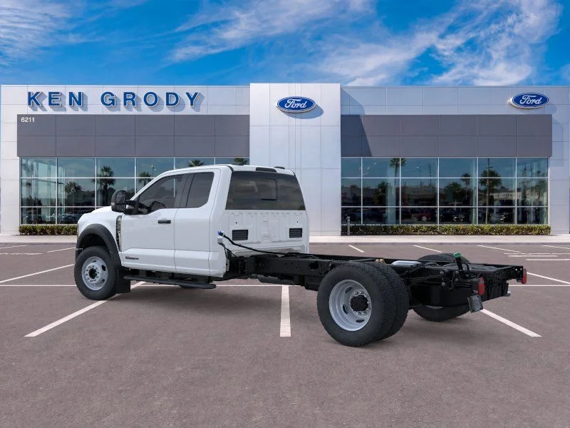 New 2026 Oxford White Ford XL image 5