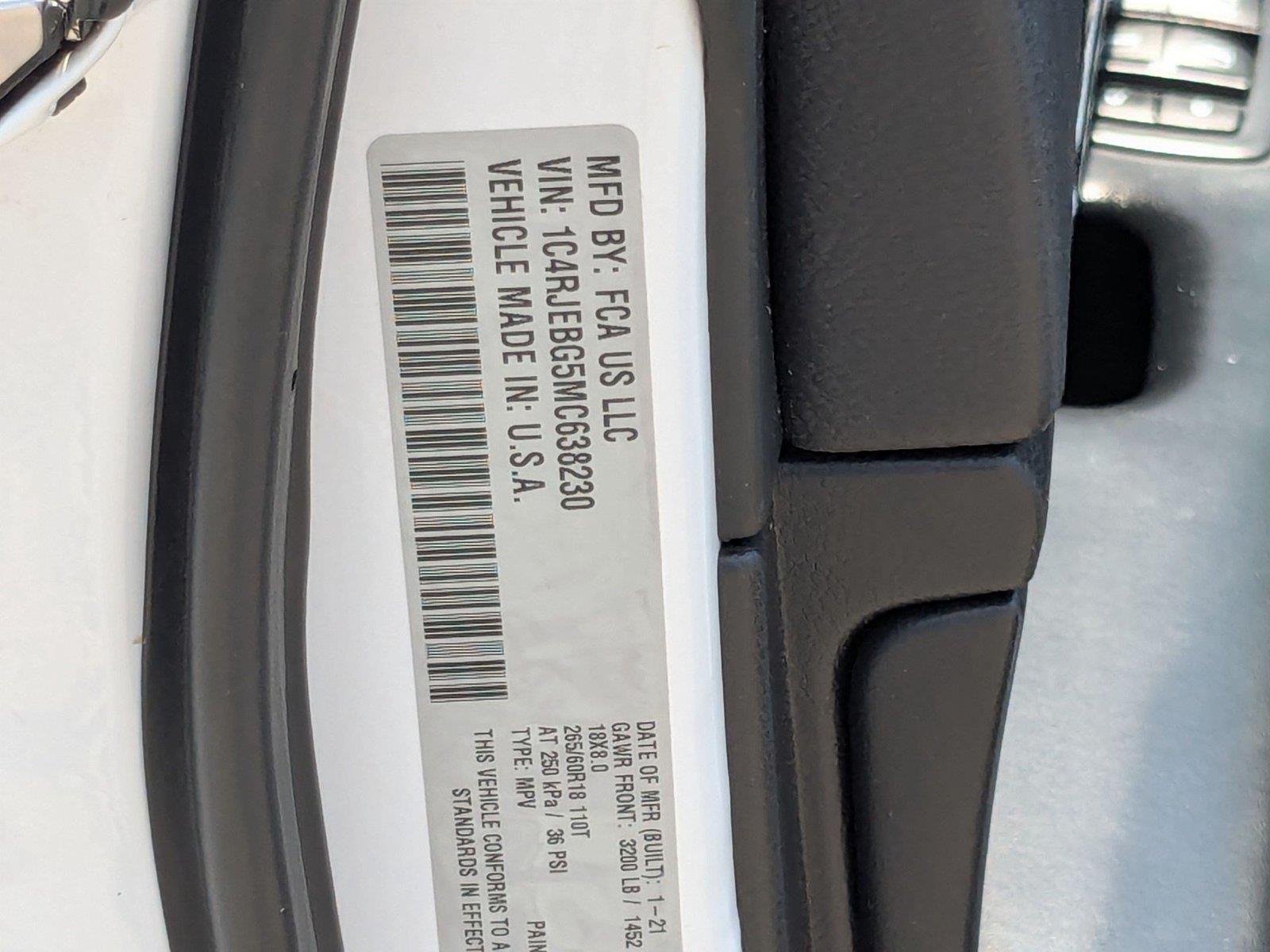 Used 2021 Bright White Clearcoat Jeep Limited image 27