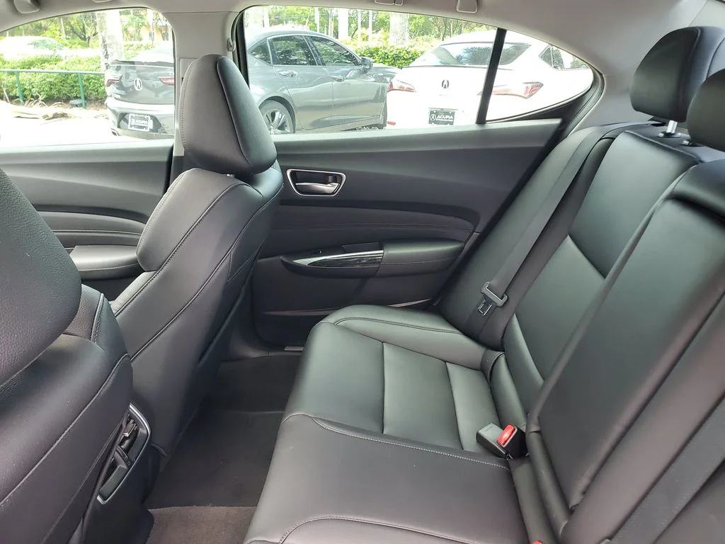Used 2020 White Acura 2.4L image 11