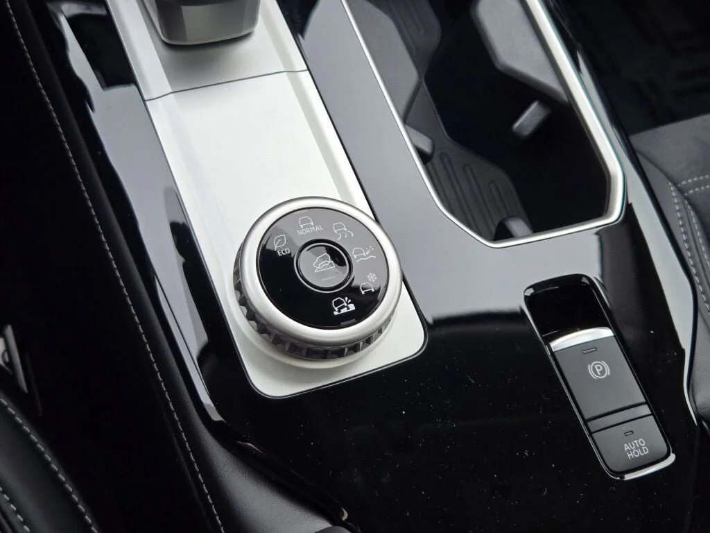 2026 Mitsubishi Outlander SE - Photo 25