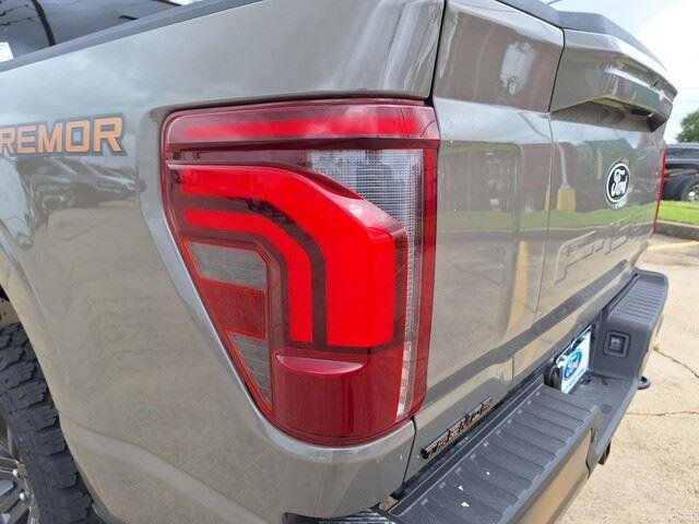 New 2026 Marsh Gray Ford Tremor® image 29